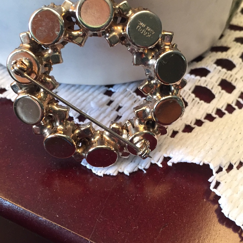 Vintage KARIu Beautiful pin 🌷🌸🌸 - Picture 3 of 4